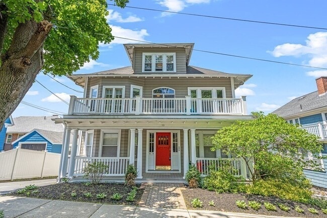 10 Chestnut St