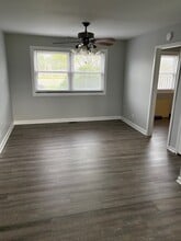 205 Buckeye Cir in Columbus, OH - Foto de edificio - Building Photo