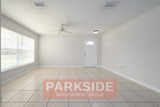 152 Cascade St in Deltona, FL - Foto de edificio - Building Photo