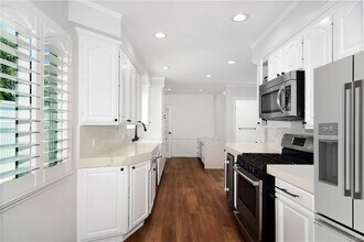 22739 Miranda St in Los Angeles, CA - Building Photo - Building Photo