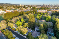 Emery Bay Village in Emeryville, CA - Foto de edificio - Building Photo