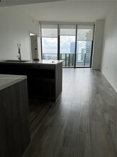 805 S Miami Ave, Unit 5006 in Miami, FL - Building Photo - Building Photo