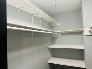 301 Tri City Beach Rd in Baytown, TX - Foto de edificio - Building Photo