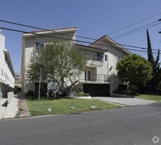 12835 Kling St, Unit 107 in Los Angeles, CA - Building Photo