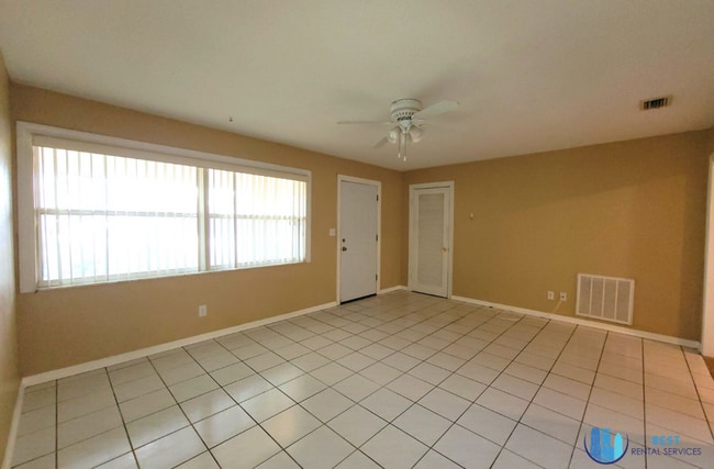 5611 63rd St N in St. Petersburg, FL - Building Photo - Building Photo