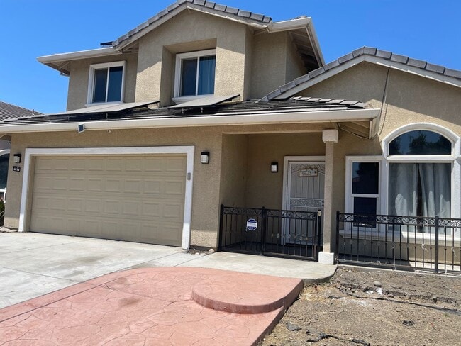 425 San Fernando St in Los Banos, CA - Building Photo - Building Photo