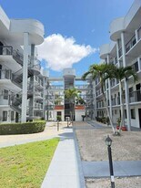 5290 W 21st Ct in Hialeah, FL - Building Photo