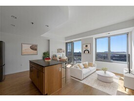 929 Portland Ave in Minneapolis, MN - Building Photo