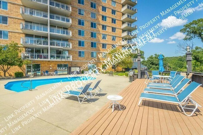 1131 Stringers Ridge Rd in Chattanooga, TN - Building Photo - Building Photo