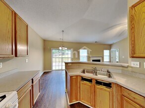 2135 Beckenham Pl in Dacula, GA - Foto de edificio - Building Photo