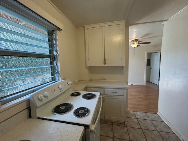 2304 Fern St in Honolulu, HI - Building Photo - Building Photo