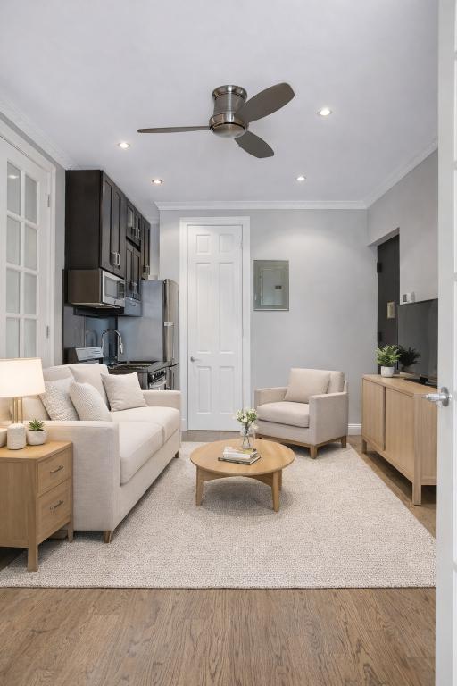 property at 212 E 105th St