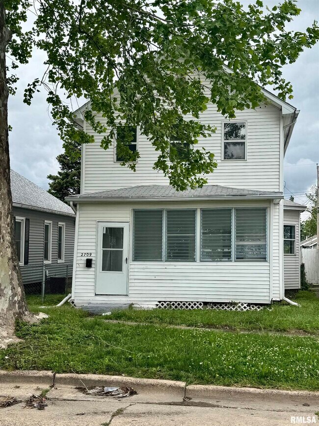 property at 2709 6th Ave