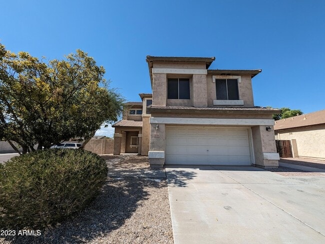 5794 W Golden Ln in Glendale, AZ - Foto de edificio - Building Photo