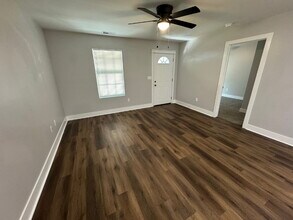 247 N Elizabeth St in Wichita, KS - Building Photo - Building Photo
