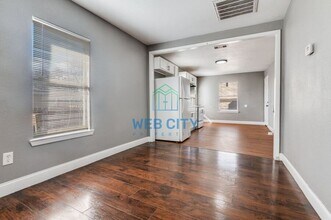 1323 Grinnell St in Dallas, TX - Building Photo - Building Photo