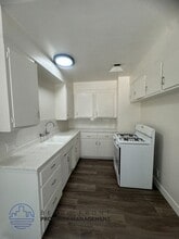 822 N. Austin Ave. in Inglewood, CA - Foto de edificio - Building Photo