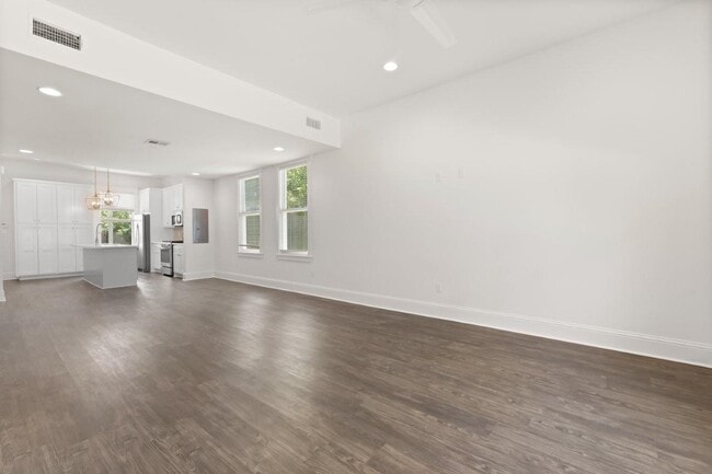 515 Division St in Lake Charles, LA - Building Photo - Building Photo