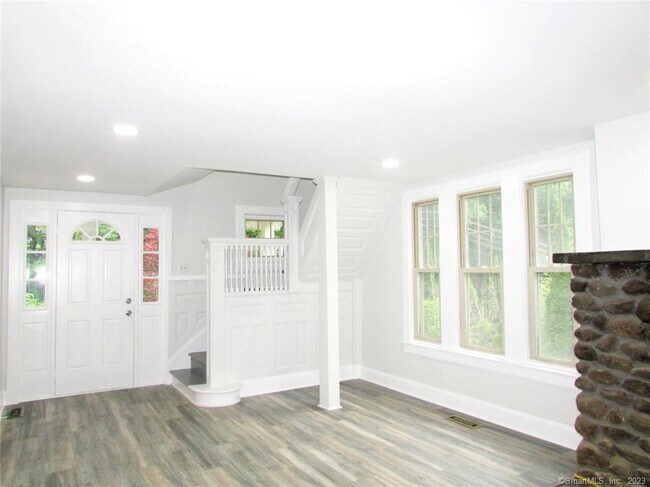 93 New Harwinton Rd in Torrington, CT - Building Photo - Building Photo