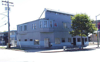 8500 International Blvd in Oakland, CA - Building Photo - Building Photo