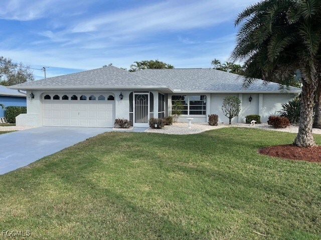 3621 SE 5th Ct in Cape Coral, FL - Building Photo