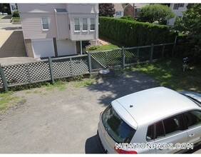 24 Colonial Ave in Newton, MA - Building Photo - Building Photo