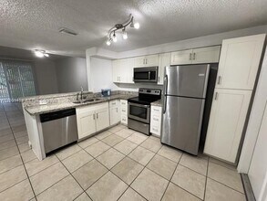 721 Talavera Rd in Weston, FL - Building Photo - Building Photo