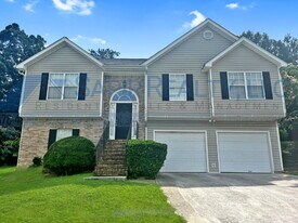 1605 Silver Petal Way in Atlanta, GA - Building Photo