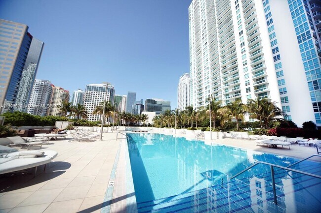 property at 950 Brickell Bay Dr