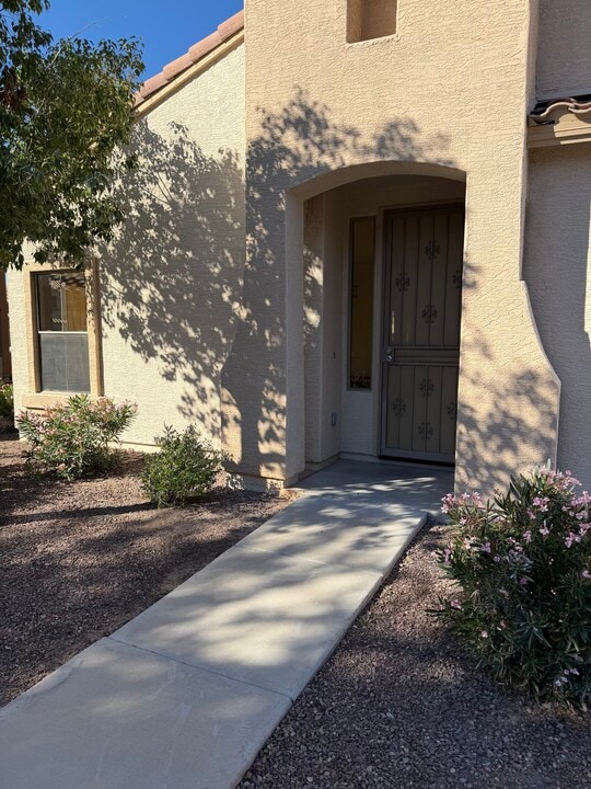 2600 E Springfield Pl in Chandler, AZ - Foto de edificio