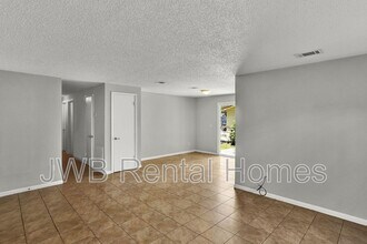 3120 Mell Ct in Jacksonville, FL - Building Photo - Building Photo
