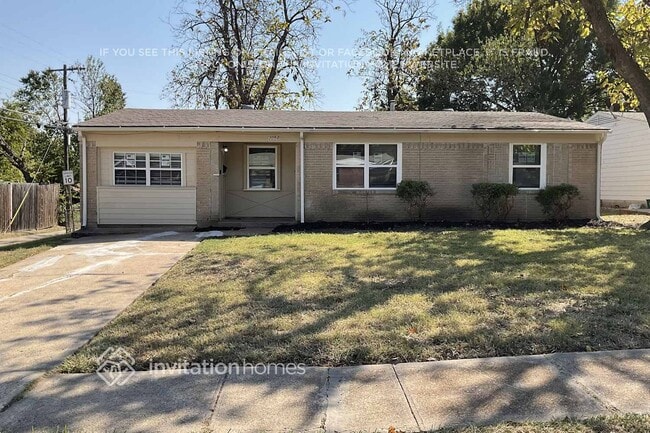 property at 3004 Albany Dr