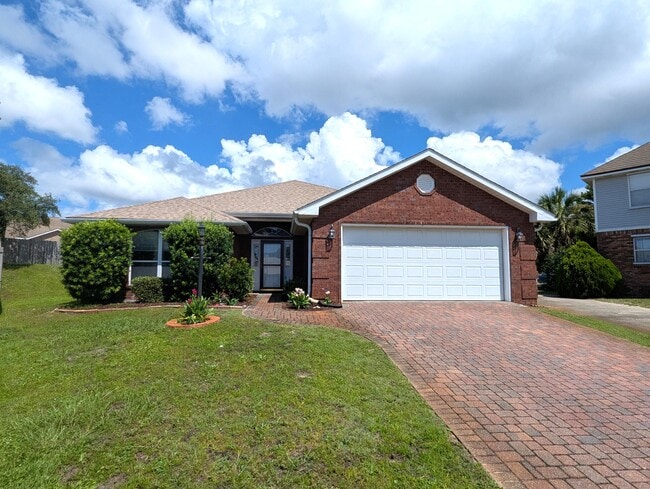 property at 462 Sandmore Shores Dr