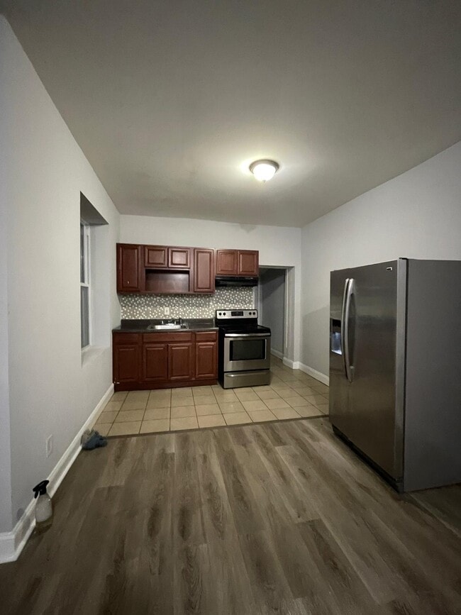 628 N 55th St in Philadelphia, PA - Building Photo - Building Photo