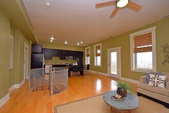 69 Mulberry St-Unit -#1 in Cincinnati, OH - Building Photo - Building Photo