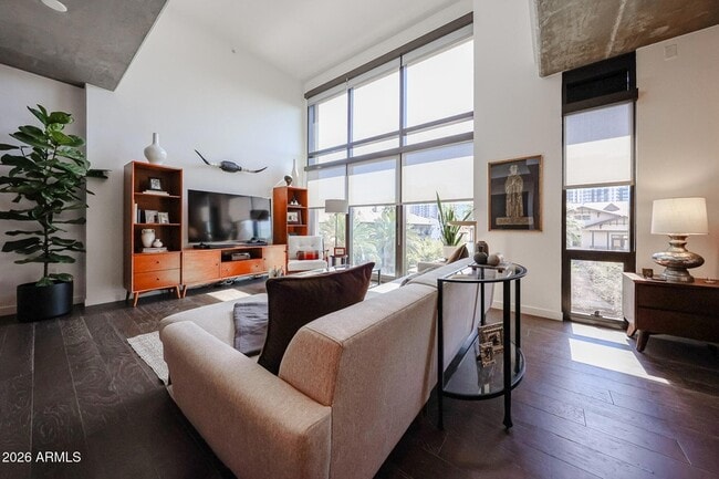 100 W Portland St in Phoenix, AZ - Building Photo - Building Photo