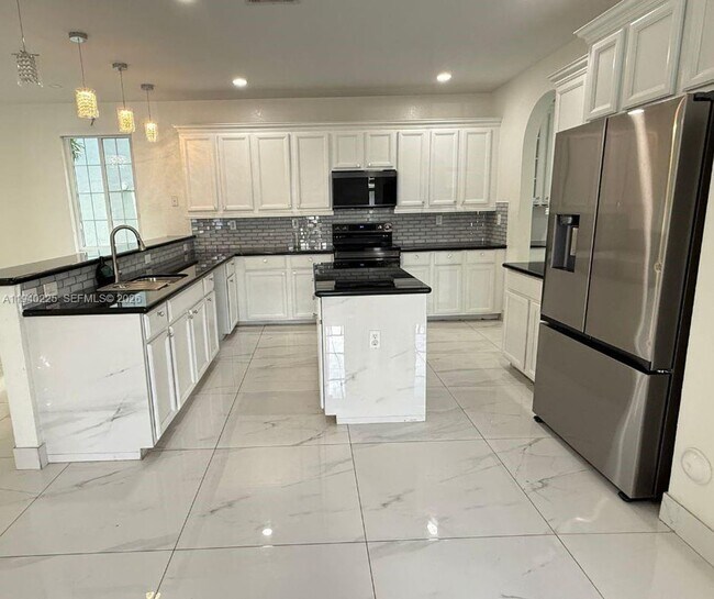 27037 SW 142nd Ave in Homestead, FL - Building Photo - Building Photo