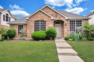 7046 St Augustine Dr in Frisco, TX - Building Photo