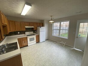 9605 Coventry Creek Dr in Fredericksburg, VA - Building Photo - Building Photo