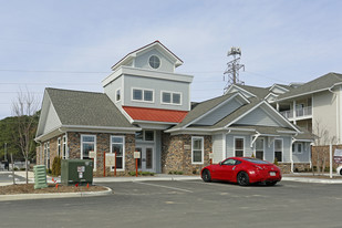 Eagle Harbor West Luxury Apartments Old name in Carrollton, VA - Building Photo