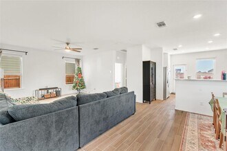 308 Singing Dove Wy in Liberty Hill, TX - Building Photo - Building Photo