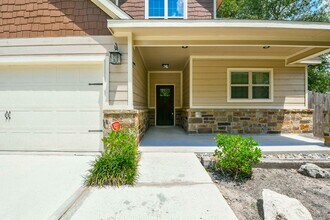 10506 Chateau Ln in Conroe, TX - Building Photo - Building Photo