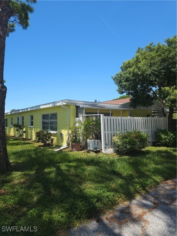 3538 Silver Pine Ct in Sarasota, FL - Building Photo - Building Photo