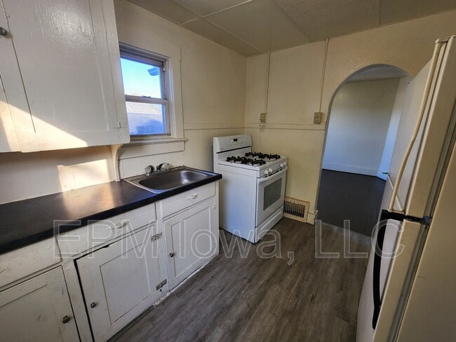 property at 216 Courtland St