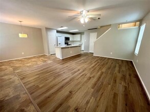 327 Sentry Maple Pl in Spring, TX - Building Photo - Building Photo