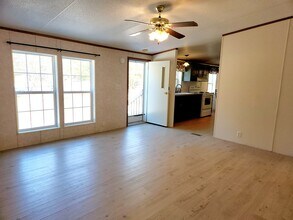 25 Blueberry Ln in Dresden, ME - Foto de edificio - Building Photo