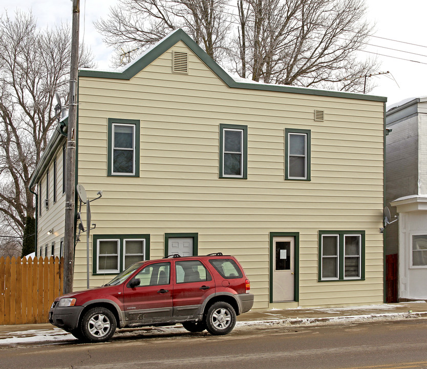 108 Paul Ave N in Cologne, MN - Foto de edificio