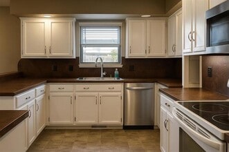 2802 Heritage in Enid, OK - Building Photo - Building Photo