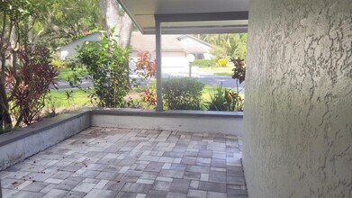 4765 Oak Forest Dr W in Sarasota, FL - Building Photo - Building Photo