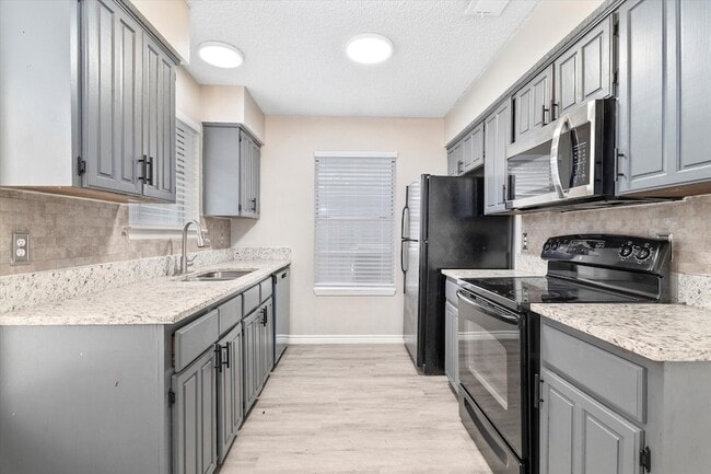 9672 Windy Ridge Rd in Frisco, TX - Foto de edificio - Building Photo